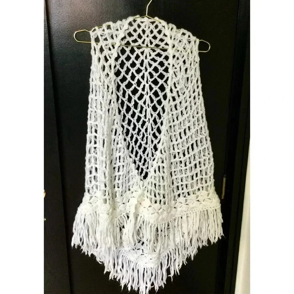 Vintage Glentex Womens Ivory Triangle Crochet Knit Fringe Shawl Wrap One Size